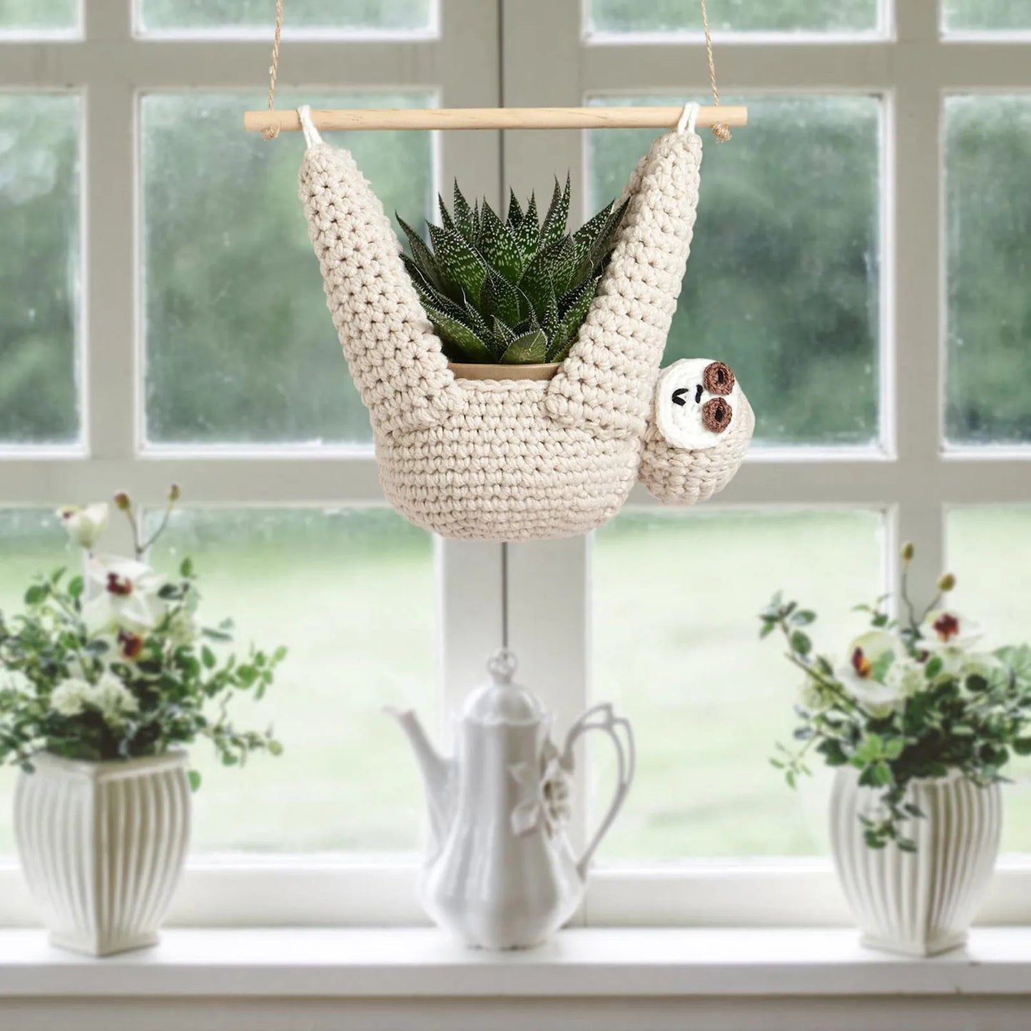 LazyLeaf | Beige Sloth Plant Hanger
